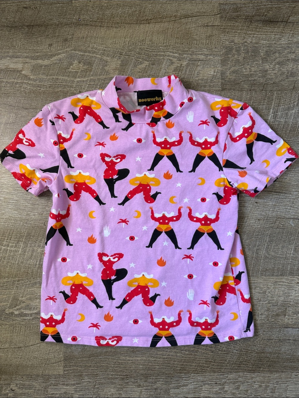 Nooworks Pink Graphic Short Sleeve Shirt Size Small